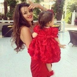 捡来的金丝雀她超能打（和小娇夫领证后夫人她不装了）,从捡来的宠物到超能打夫人